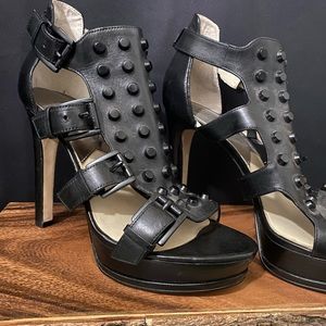 Never have a reason to dress up